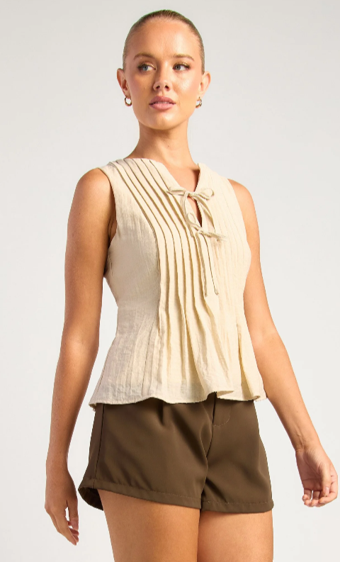 Espresso Front Pleated Short