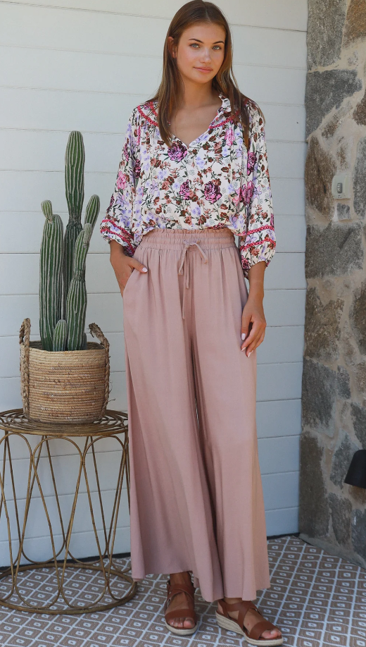 Esme Pant