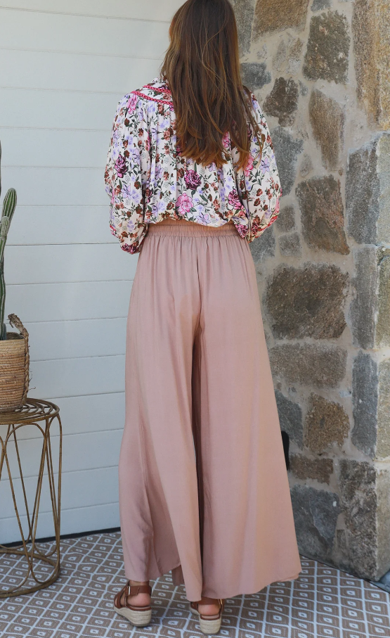 Esme Pant